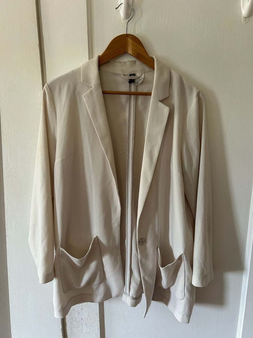 H&M Divided Cream Open Front Blazer Size 12